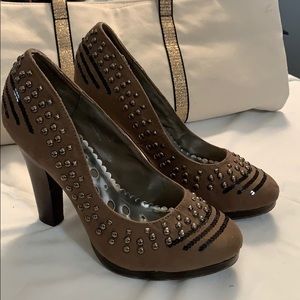 Not Rated Designer High Heels Dress Shoes - Size 8